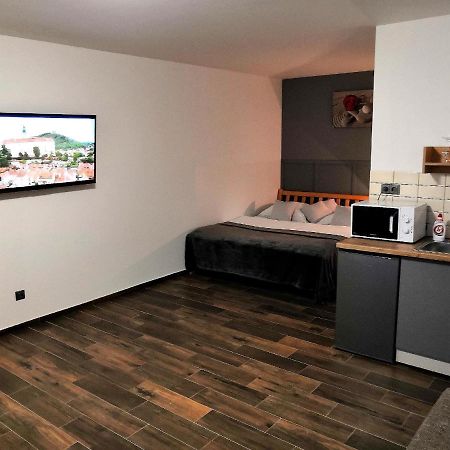 Apartmany Ruzicka Микулов Екстериор снимка